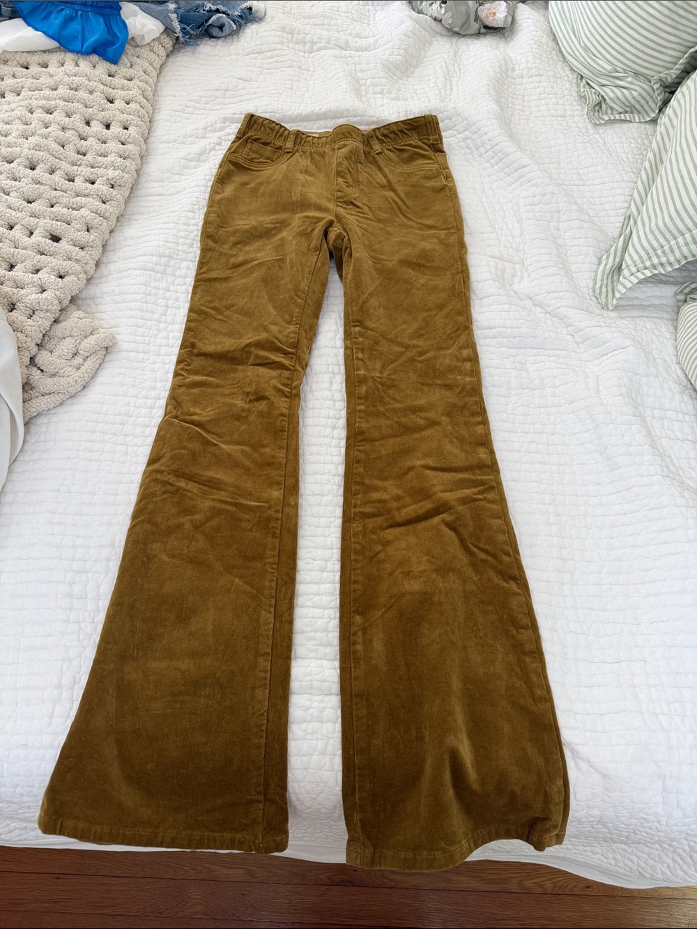 Pilcro High-Rise Corduroy Flare Jeans in Olive - Picture 1 of 4
